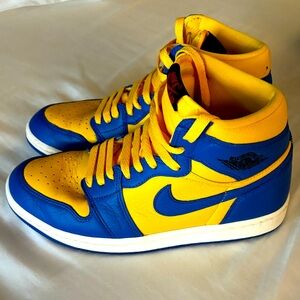Air Jordan 1 Retro High Og Sneaker in Varsity Maize & Game Royal Sail